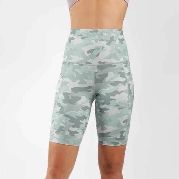 90 Degree By Reflex Camo Bike Shorts Stretch High Waist Pockets Gym Workout - Picture 1 of 5